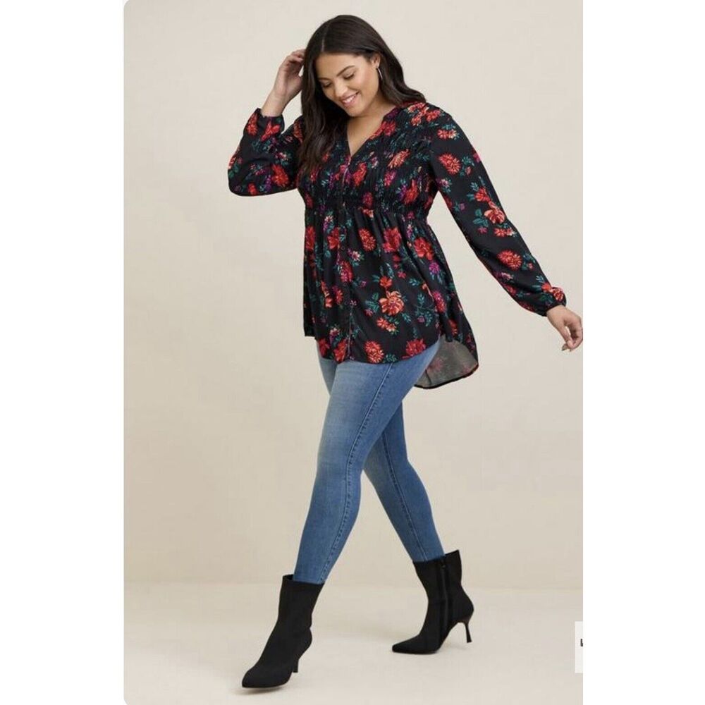 Torrid Twill Smocked Button Front Tunic - Size 3X - Multicolored